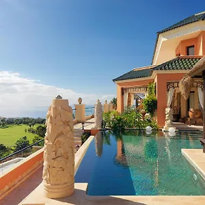 Отель Royal Garden Villas, Luxury, Адехе